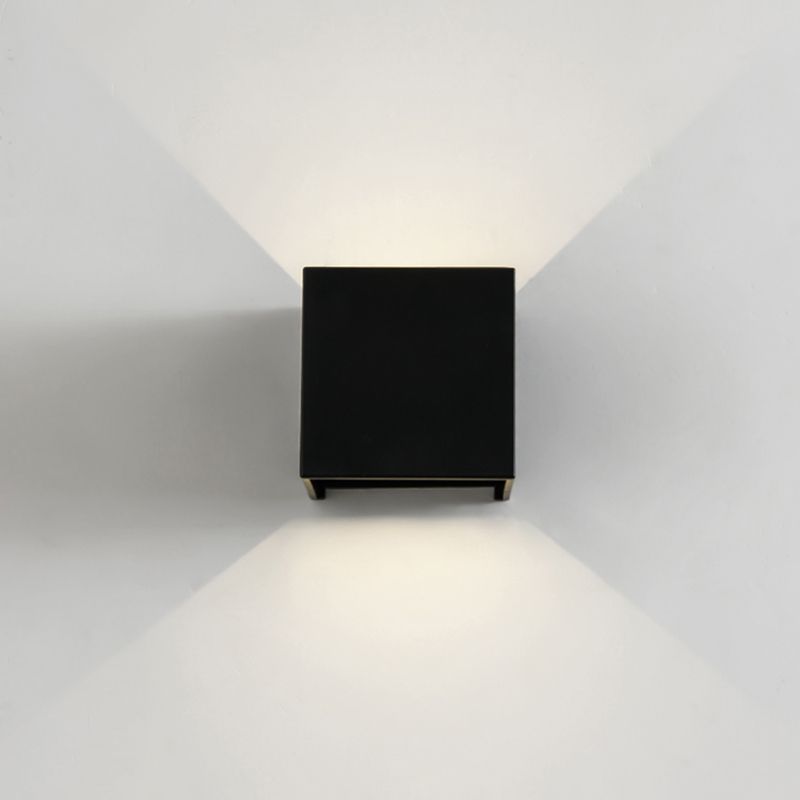 Quadratische Metallwandlampen 1-Licht-LED Moderne Außenwandhalterlampe für Garten