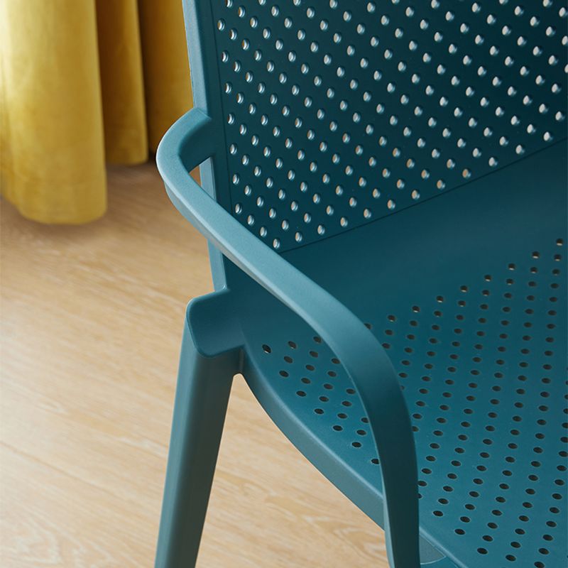Sillas de comedor de plástico de estilo moderno, sillas apilables con respaldo sólido