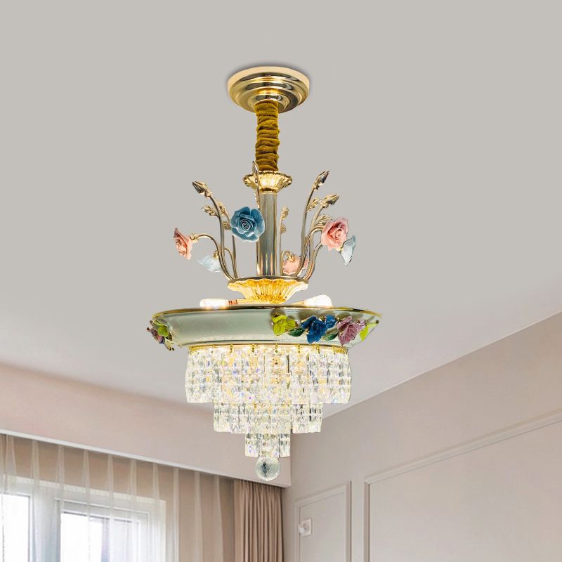 14 "/17" W Antiqued Letters Kroonluchter 2-licht gesneden kristaldruppel lamp met handgemaakte rozentrim in blauw/beige