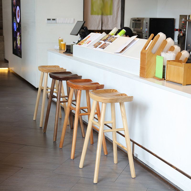 Modern Style Solid Wood Bar Stool with Footrest and Saddle Seat Indoor Bar Stool