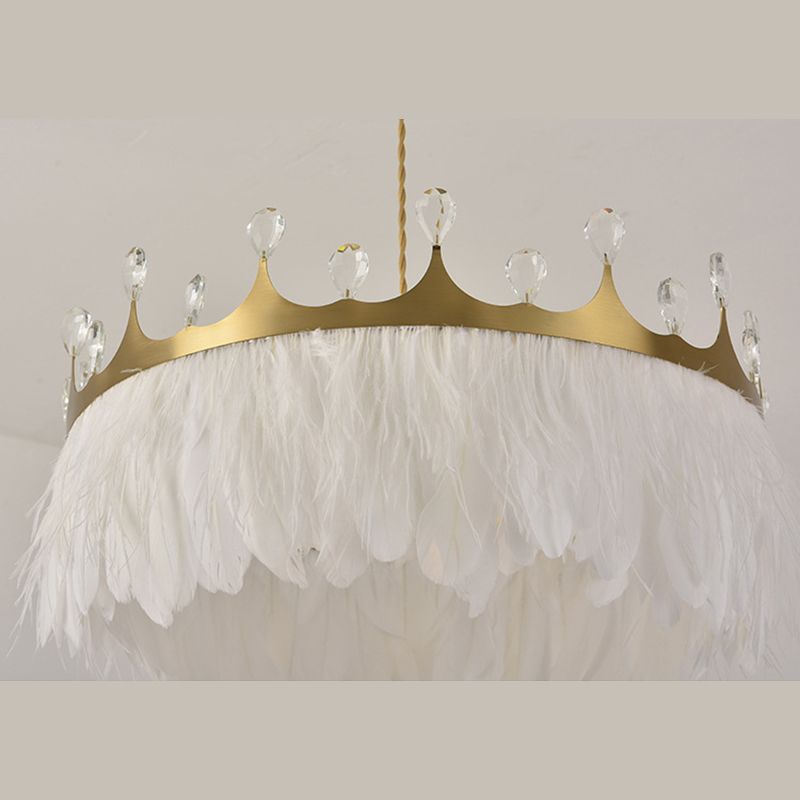 Lámpara de araña de plumas de la corona Luz moderna de dormitorio moderno accesorio de iluminación suspendida
