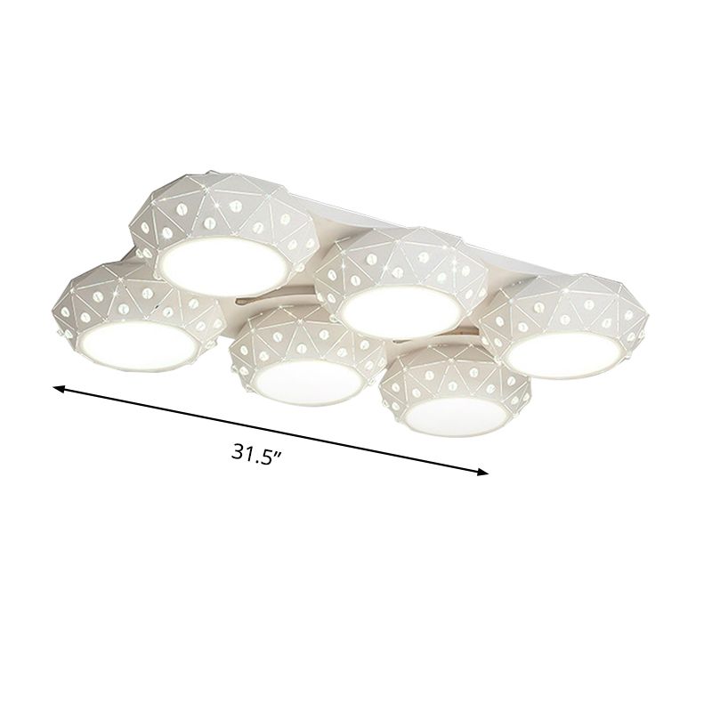 Finage à facettes blanches Round Mount Light Modern Style 6 lumières Lumières de plafond métalliques pour le salon