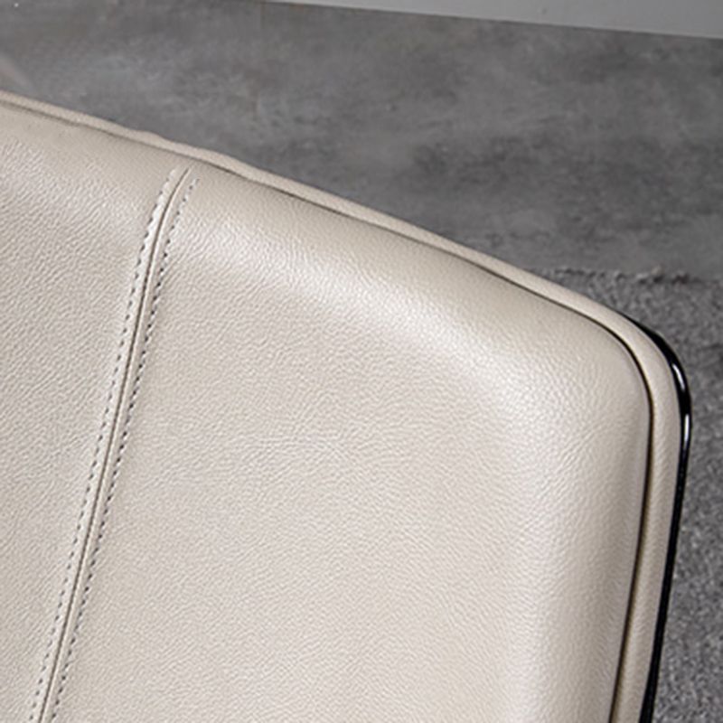 Sillón inclinado contemporáneo Sillón Parsons curvo de cuero para Brasserie