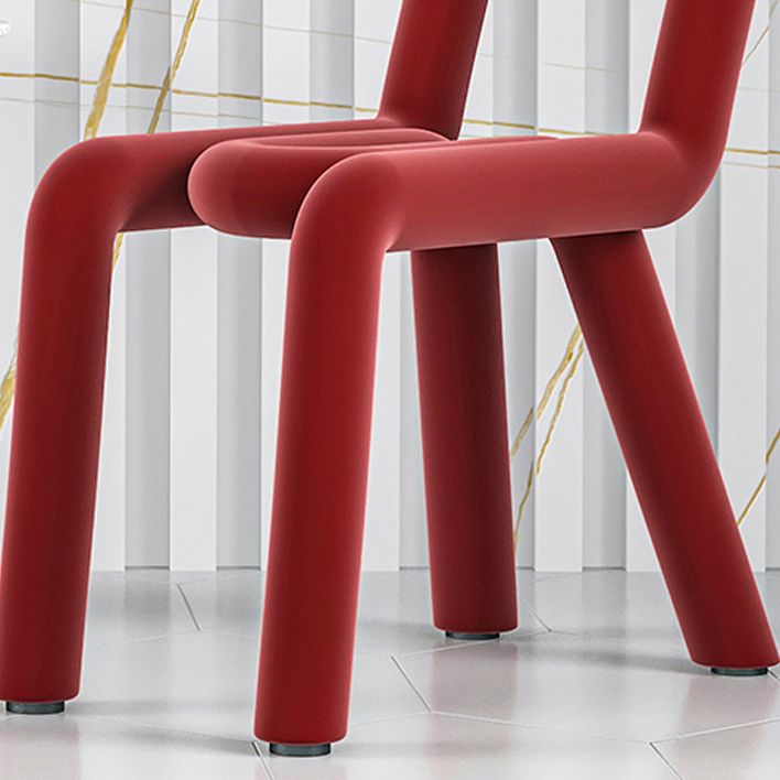 Silla lateral de terciopelo de hotel de estilo diseñador, acabado mate, parte trasera abierta, silla de comedor