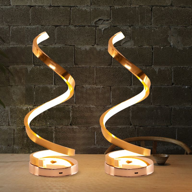 Postmodern Line Model Metal Desk Lamp for Bedroom Living Room Table Lamps