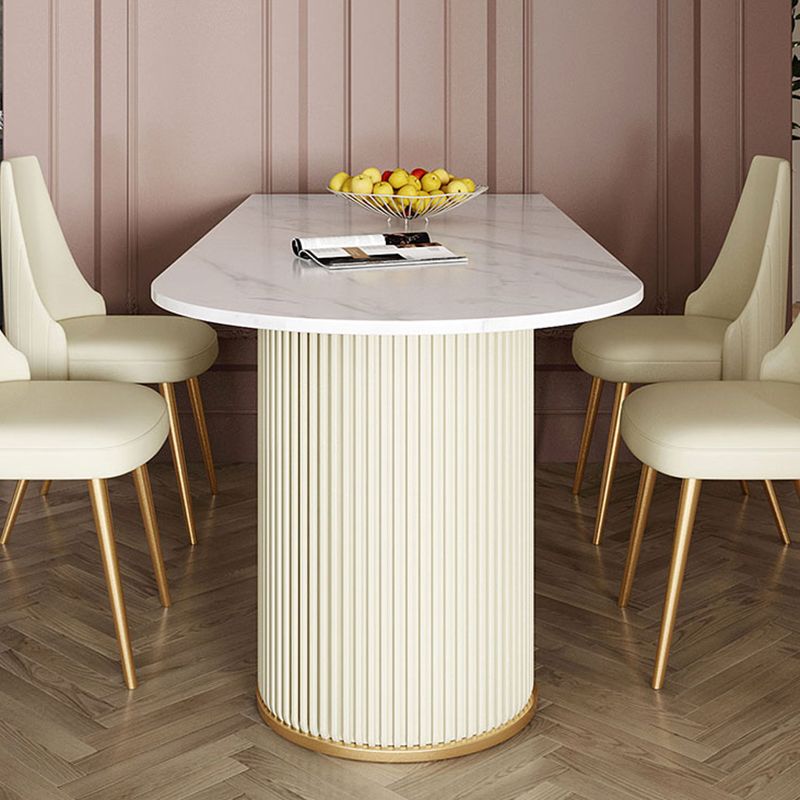 Tavolo da pranzo a forma libera contemporanea in metallo per sala da pranzo