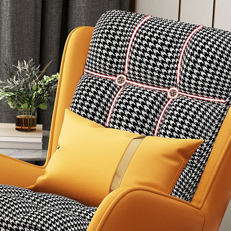 Modern Style Rocker Chair Metal Frame Spindle Rocker Chair with Cushion