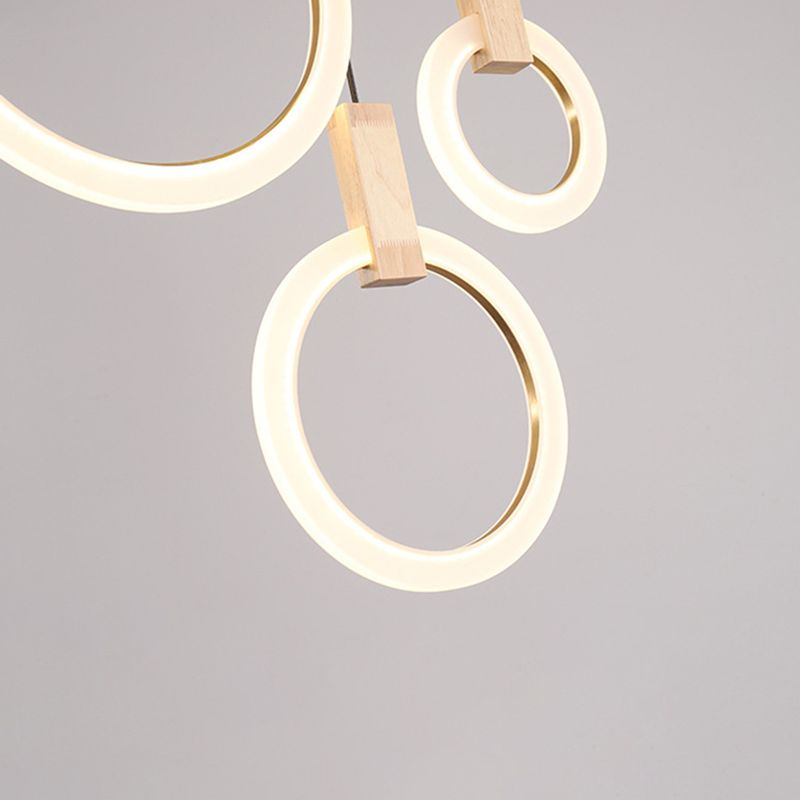 Enclaceur de cercles en bois massif pendentif