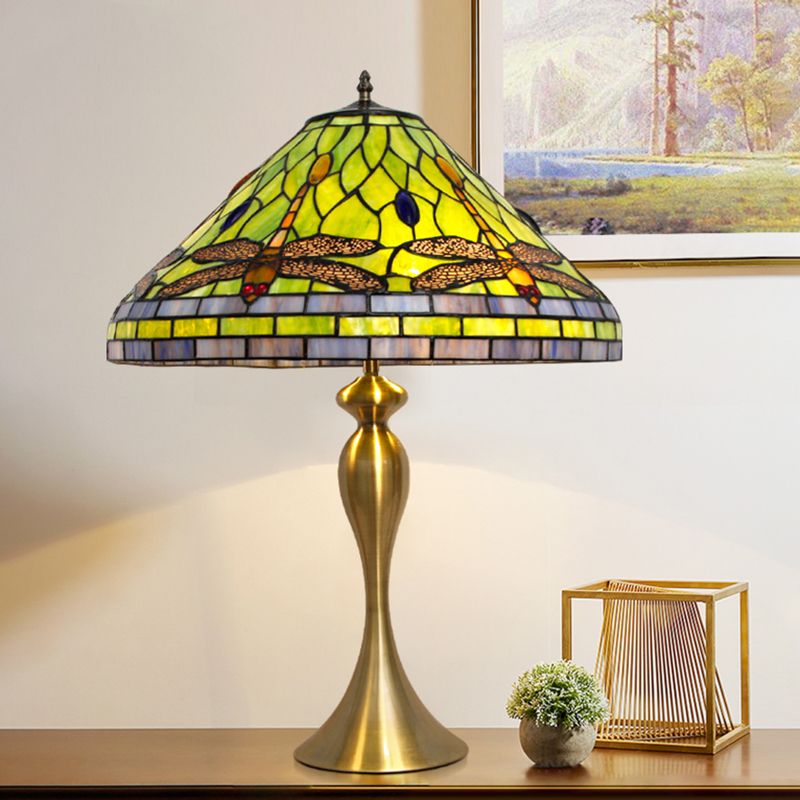 Conic Empire Tischlampe 1 Glühbirnen handgefertigtes Kunstglas antikes Nachttischlicht mit Libellenmuster im Messing