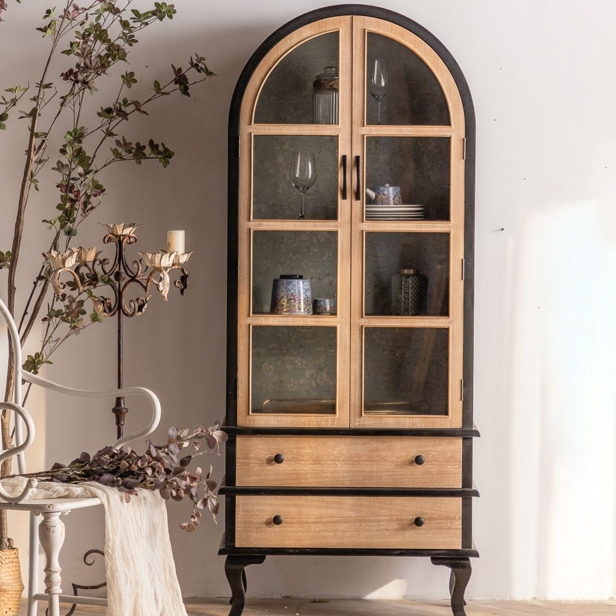 Solid Wood Cabinet Industrial Stain Resistant Accent Cabinet