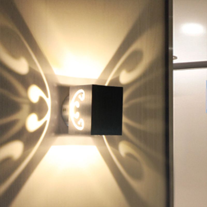 Modernistische LED -wandlamp Chrome uitgehold vlinder SCONCE Licht met aluminium schaduw, rood/blauw/paars licht