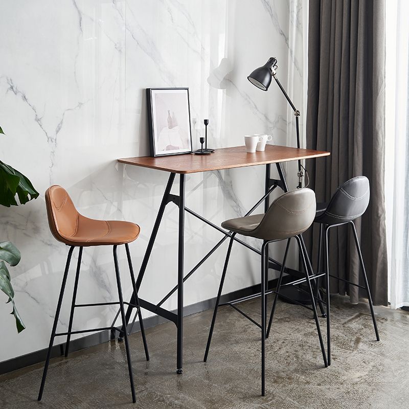 Taburetes de mostrador negro industrial taburetes de bar tapizado de hierro Bristol con asiento de cubo