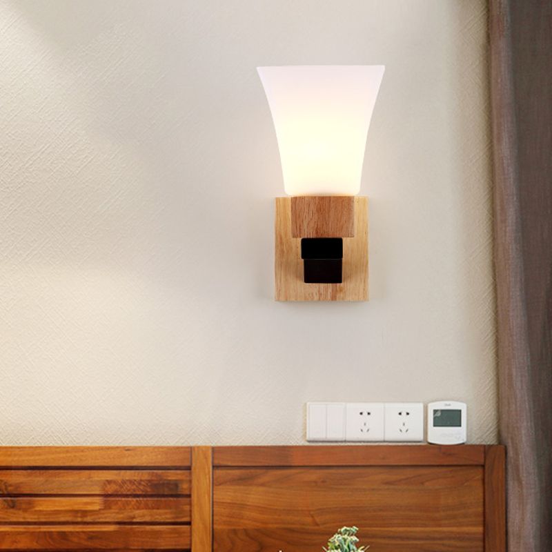 1 cabeza de ancho Luz de la explosión contemporánea Iluminación de pared de vidrio blanco contemporáneo en madera