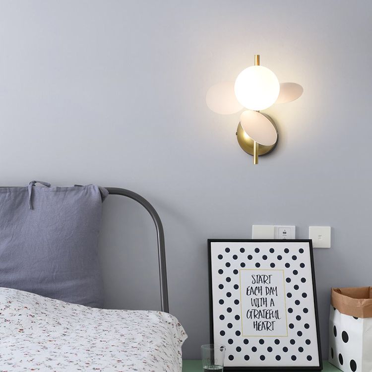 Round Bedroom Wall Mounted Lighting Metal Nordic Style Wall Mounted Light Fixture