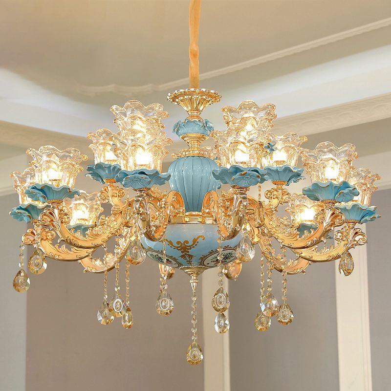 Iluminación de lámpara de araña azul clásica lámpara de colgante floral volante tirado a mano con acento de cristal