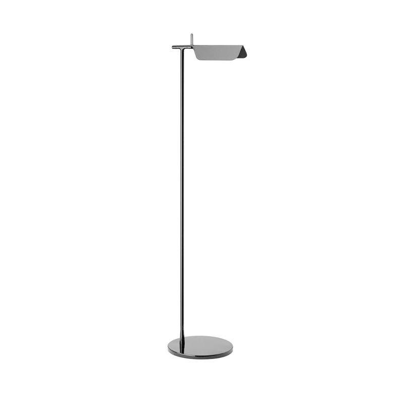 Illuminazione da pavimento angolare destra minimalista lampada da letto a led metallici in piedi in bianco/nero
