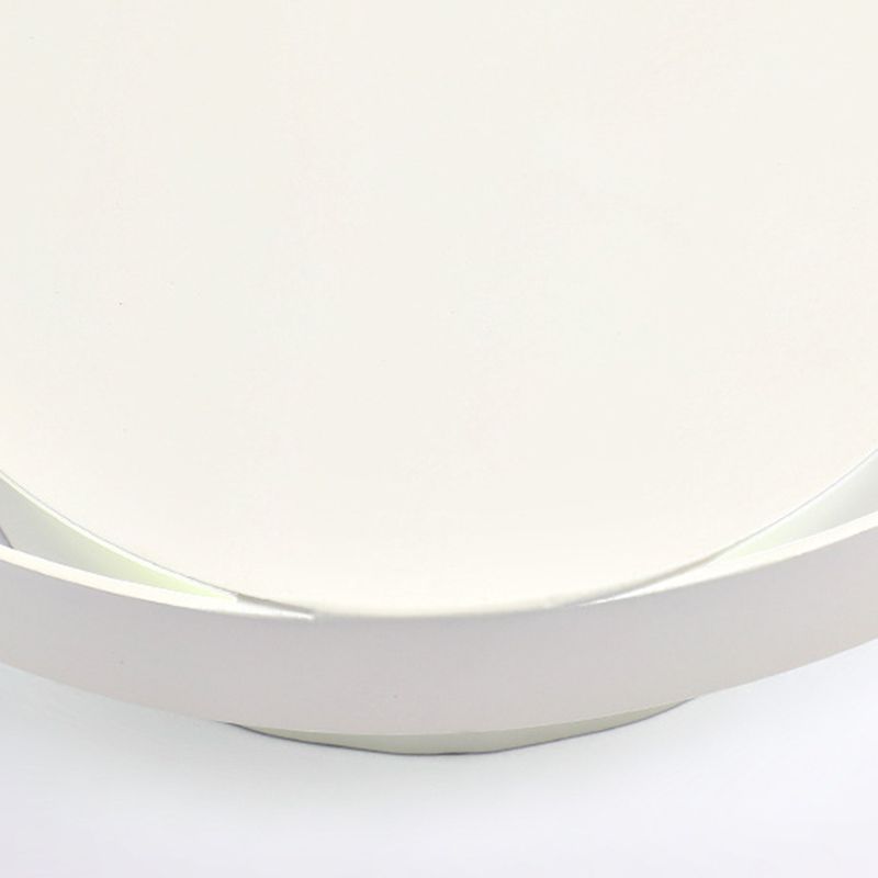 Round Shape Wall Lamp Modern Style Metal 1 Light Sconce in White and Black