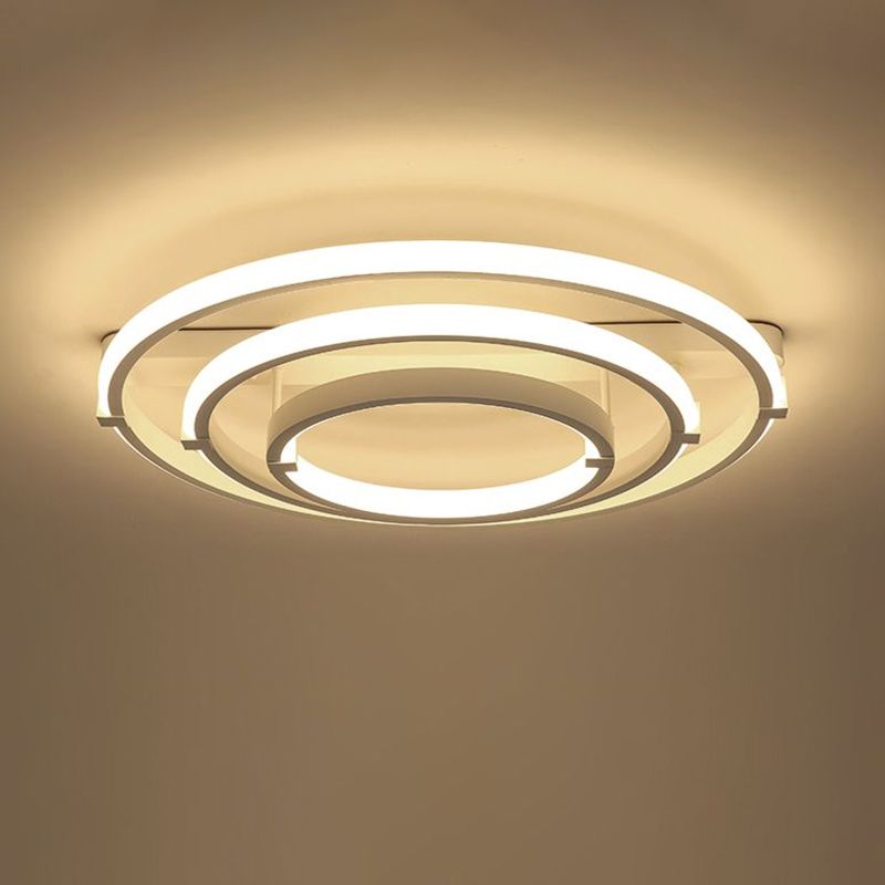 Metallschleife geformte LED -Deckenbehandlung Minimalistische weiße Halbflush -Licht für Wohnzimmer