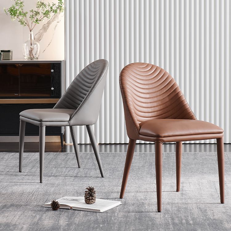 Chaise de salle à manger sans bras tapissée de style contemporain avec dossier solide