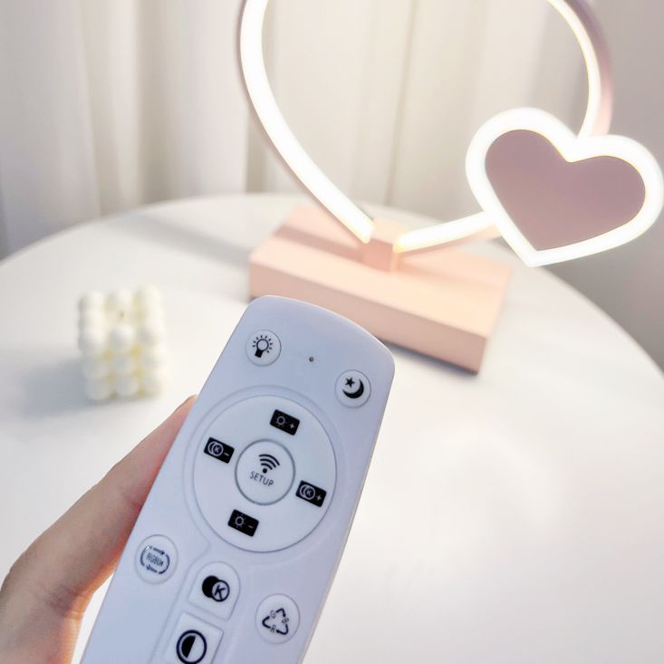 Romantic Heart Shaped Table Lamp Modern Metal Bedroom LED Night Light