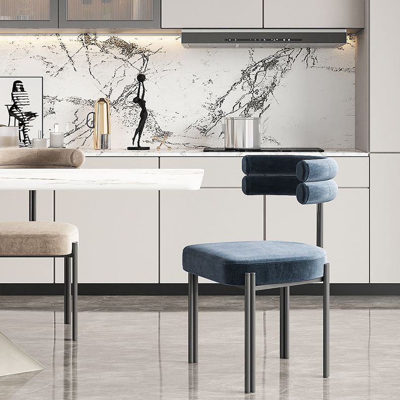 Chaise de salle à manger contemporaine sans accoudoirs en métal, chaise latérale de salle à manger à dossier ouvert pour un usage domestique
