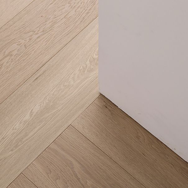 Traditional Laminate Flooring Tongue and Groove Locking Scratch Resistant Laminate