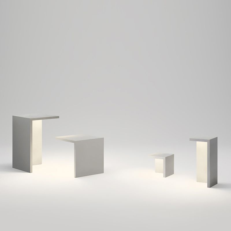 Nordic Style Lawn Lamp White Waterproof Outdoor Light for Courtyard