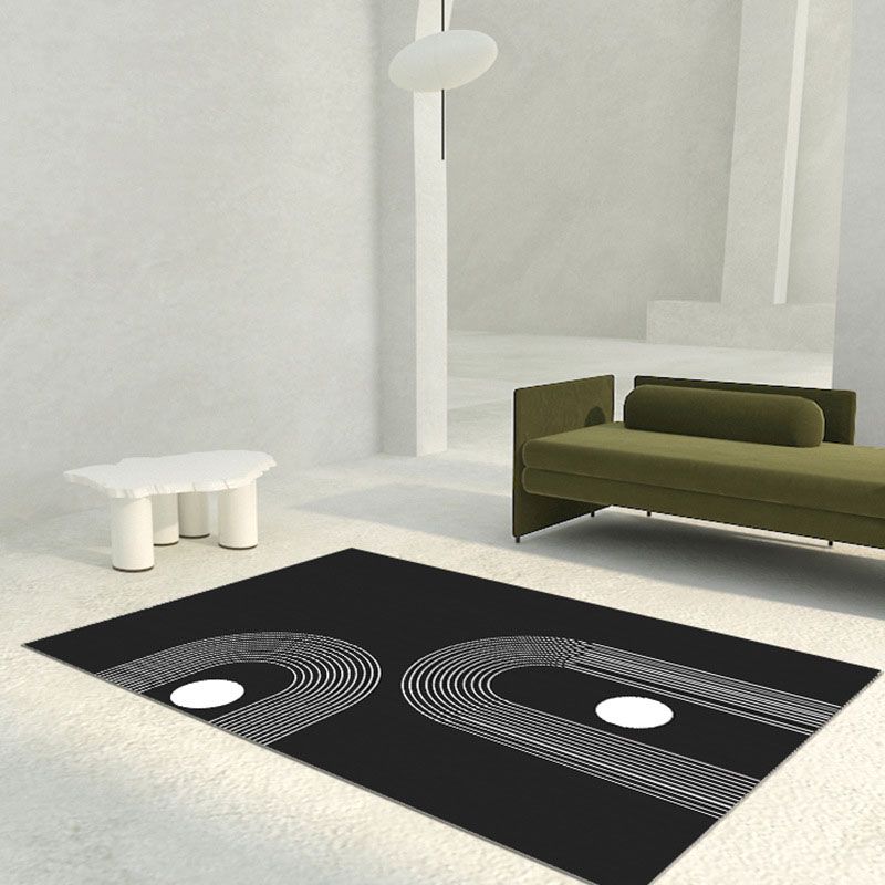 Black Modern Carpet Polyester Triangle Carpet Non-Slip Backing Carpet for Drawing Room