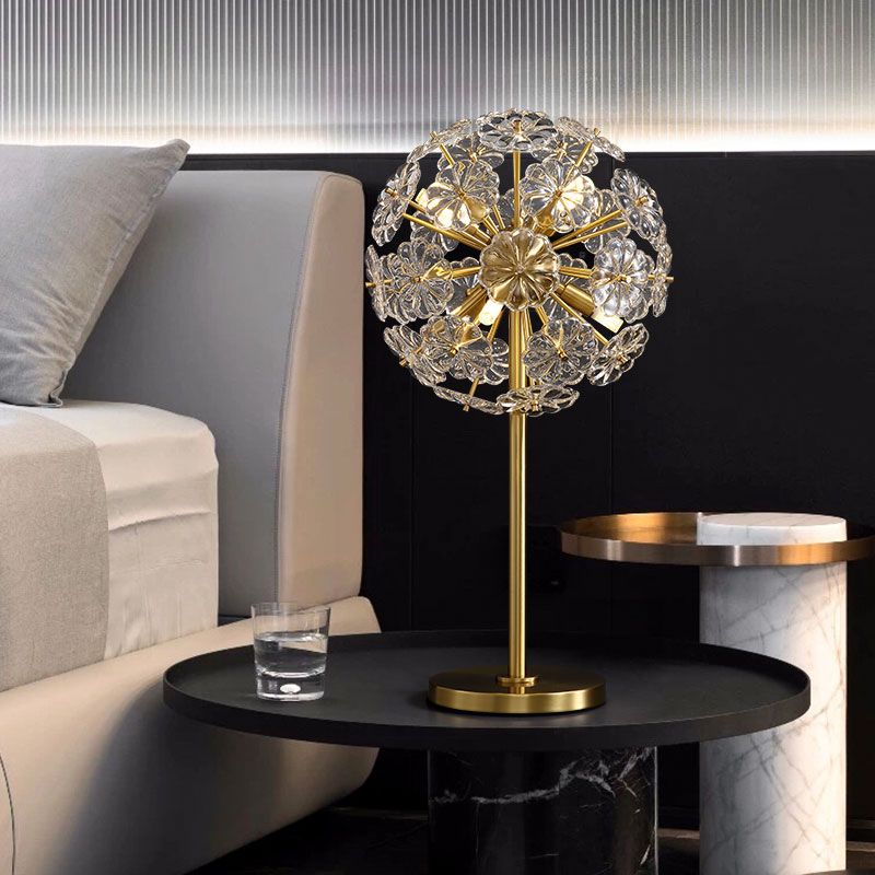 Lampada da scrivania in cristallo trasparente a forma floreale Lampada da lettura contemporanea in oro a 6 teste