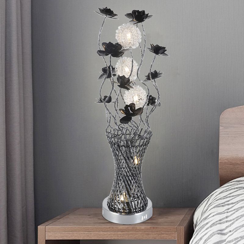Lampada da notte a forma di vite a cilindro a LED, decorazione artistica, illuminazione da tavolo in metallo nero-argento con dettagli floreali per il comodino