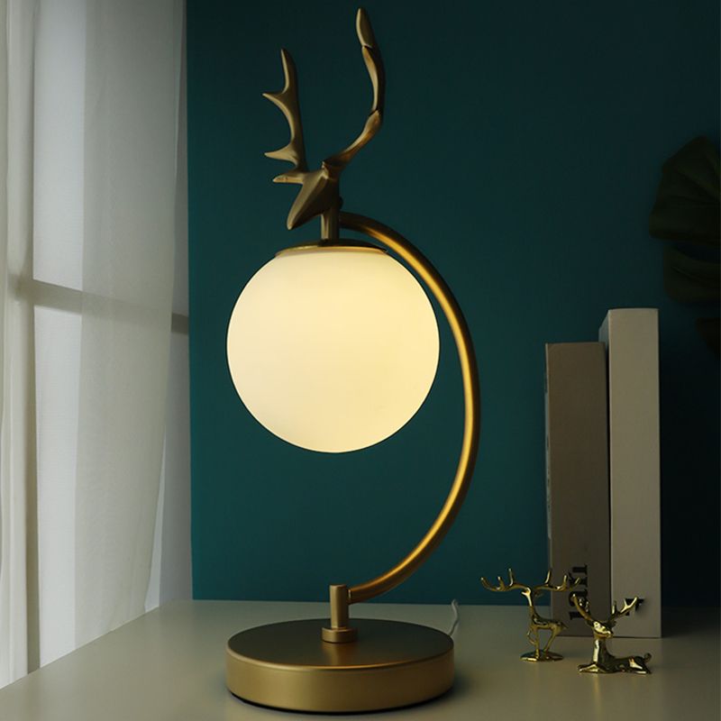 Lampada da lettura globo Cartoon vetro bianco 1 luce nero/oro con design cervo per camera da letto