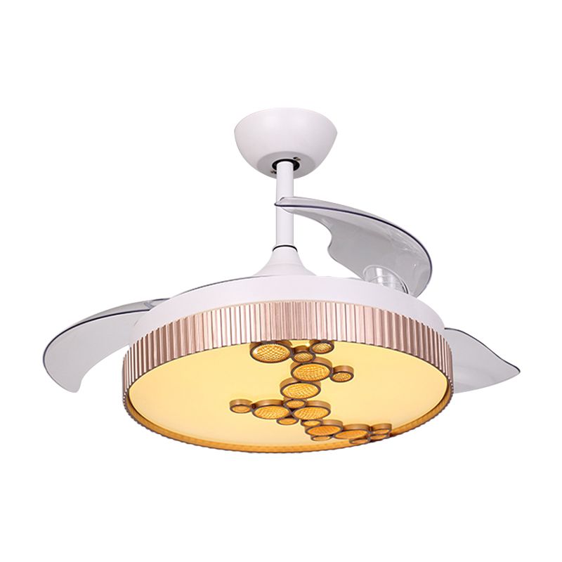 42 "Breedte Acryl Drum Semi Flush Mount Contemporary White 3 Blades LED -plafondventilator Licht met bellendecoratie
