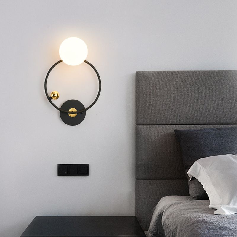 Luz de pared de noche después del minimalismo moderno de una cabeza iluminación de montaje de pared negro