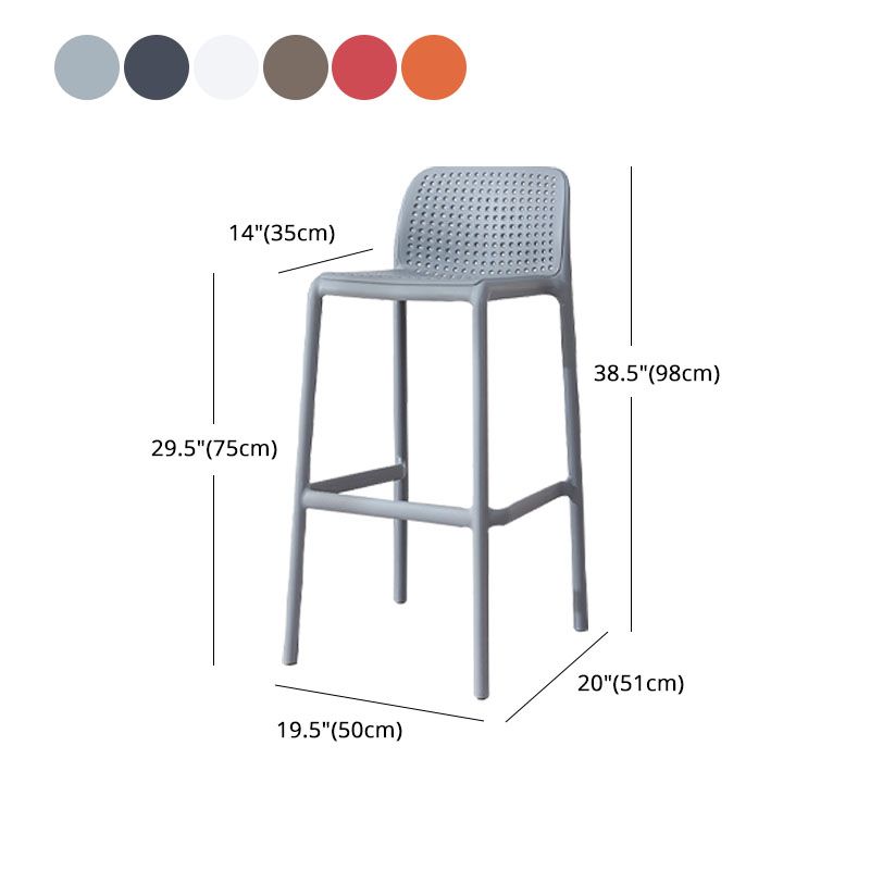 Taburete de bar de plástico contemporáneo, taburete de bar Bristol con reposapiés y respaldo bajo