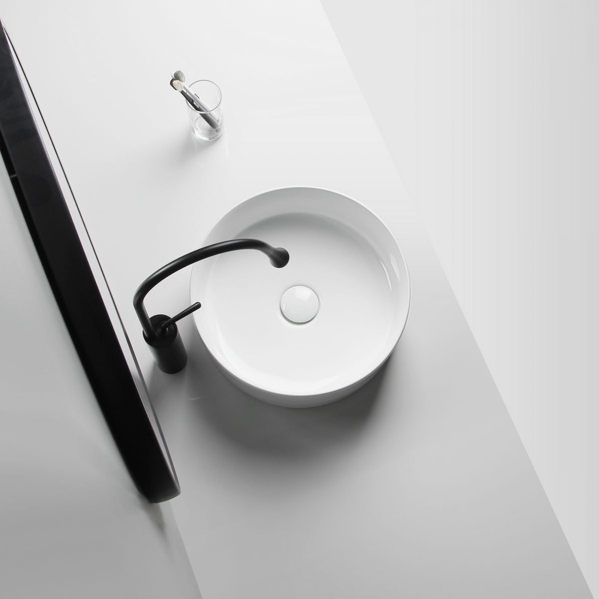 Modern Vessel Sink Round Porcelain Drain Assembly and Faucet Vessel Lavatory Sink