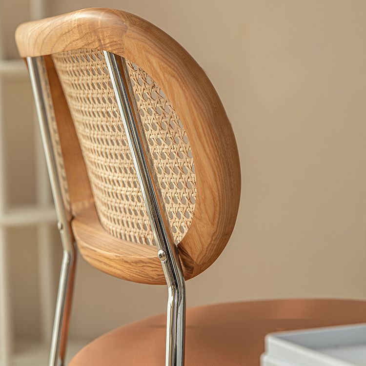Sillas de comedor de estilo moderno, silla con respaldo abierto lateral sin brazos y patas de metal para cocina