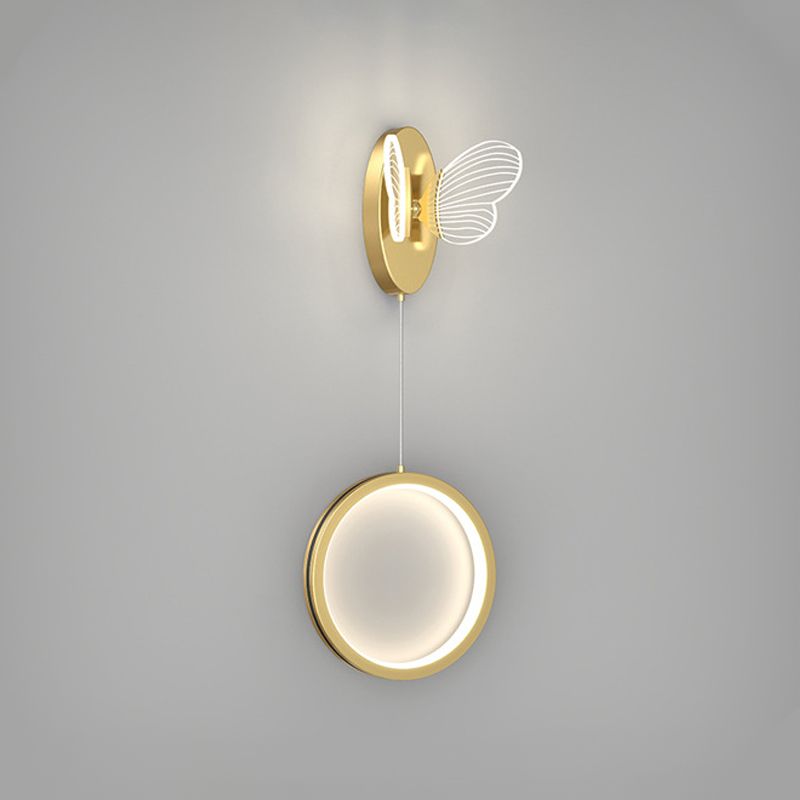 Éclairage mural en métal de forme géométrique