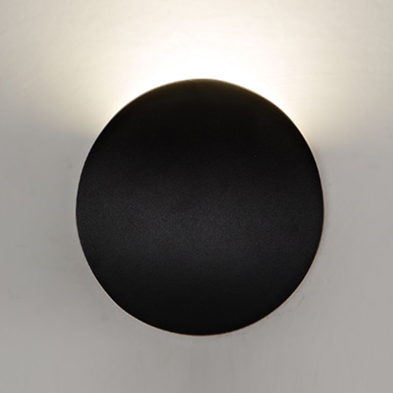 Round Metal Wall Sconce Modern Style 1-Light Wall Mount Lighting