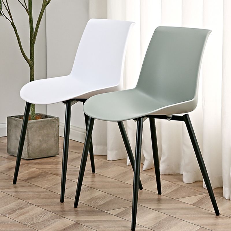 Nordic Solid Back Side Chair Plastic Indoor Arm Chair with Metal Base for Restaurant