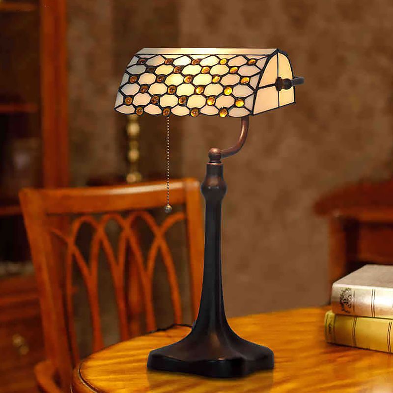 Iluminación de banquero de vidrio blanco con joyas Tiffany Lámpara de noche de cadena de tracción de 1 luces con sombra de vuelco