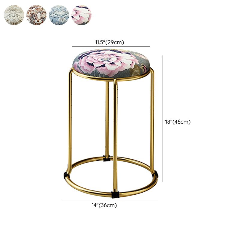 Modern Flowers Standard Round Stain Resistant Standard for Home Decor