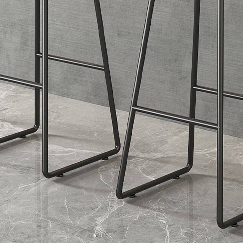 Modern Style Plastic Backless Counter High Stool with Metal Base