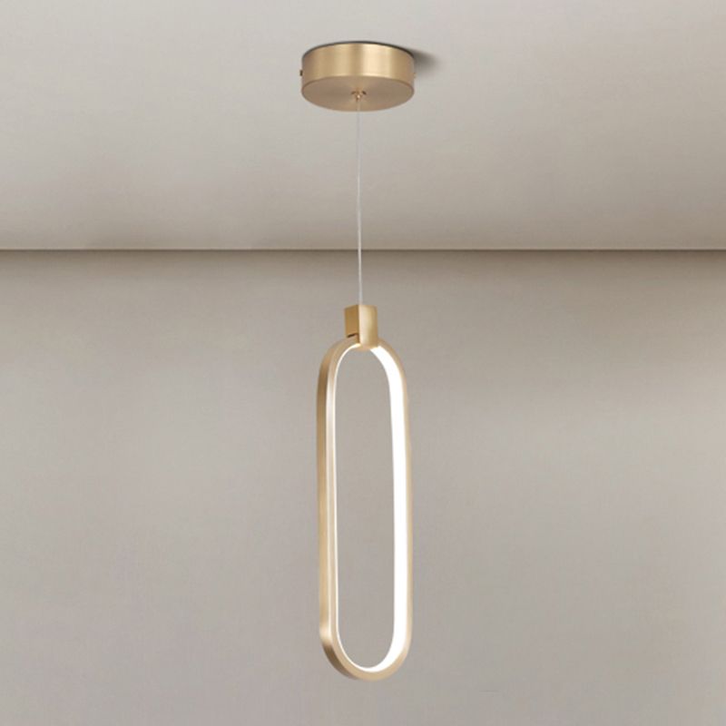 Lumières suspendues linéaires Symiss à montage suspendu en métal moderne pour le chevet