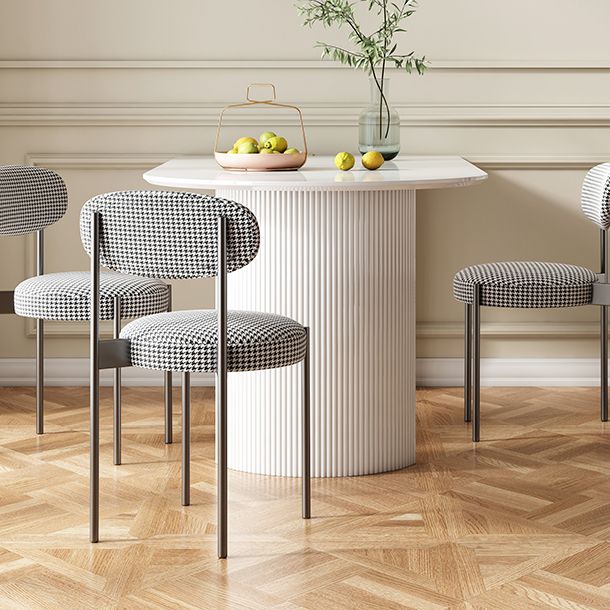 Unregelmäßiger Esstisch aus gesintertem Stein, moderner Inseltisch mit doppeltem Sockel