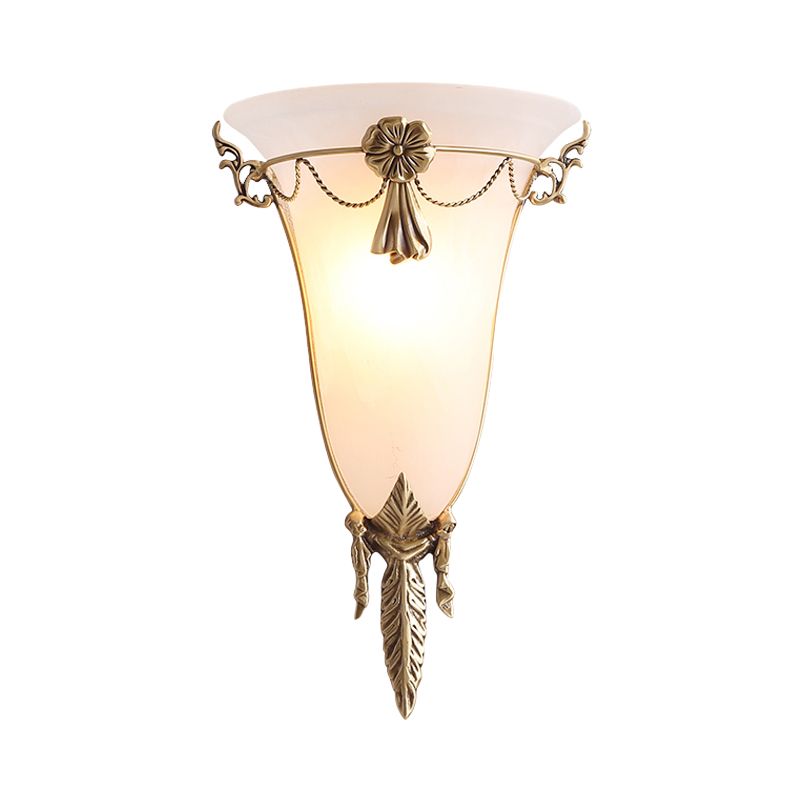 9,5 "/12,5" larges de trompette éclairage applique légère verme blanche en verre blanc 1 la lampe murale en laiton de tête pour le salon