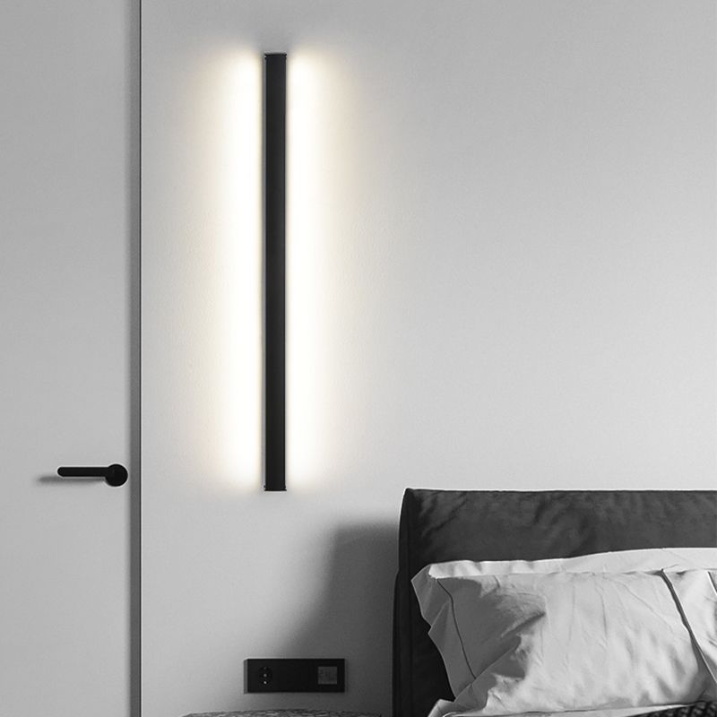 Metal Linear Shape Wall Lighting Modern Style 1 Light Wall Mounted Light Fixture in Black