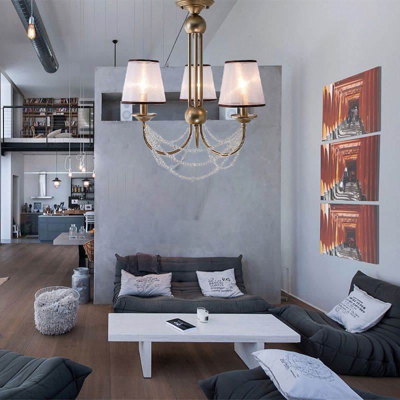 Konischer Anhänger Kronleuchter zeitgenössischer Stoff 3/6 Lampen Messing Hängende Leuchte mit Kristallperle, 21 "/28" breit