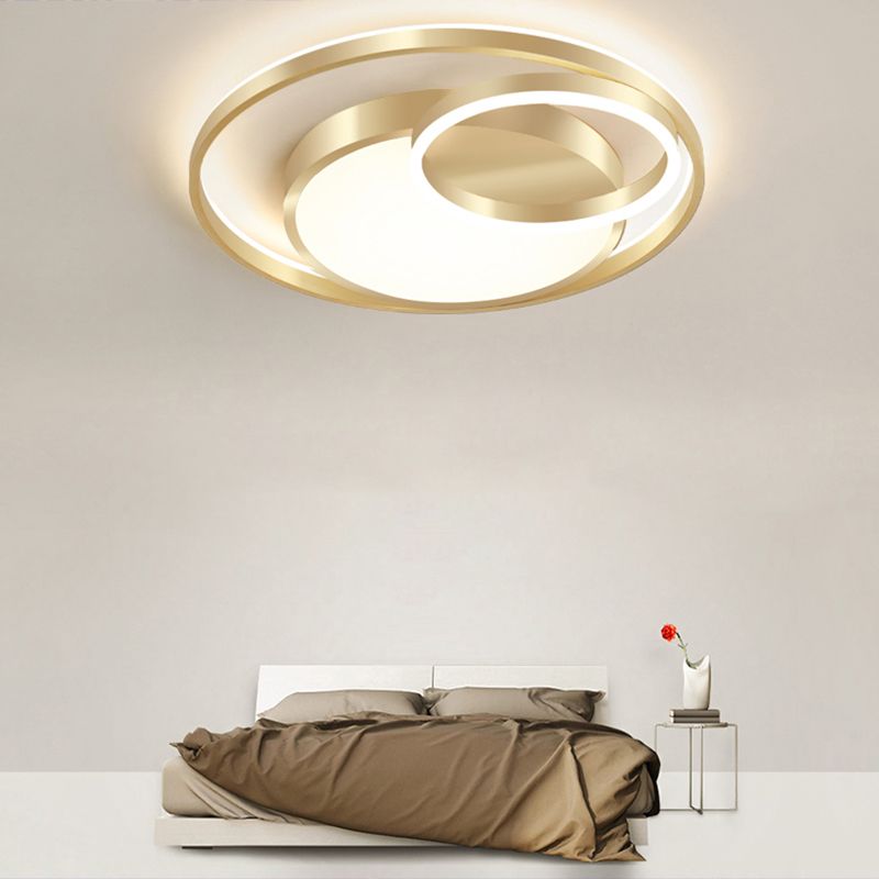 Round Metal LED Flush Mount Light Minimalist Gold Finish Ceiling Lighting for Bedroom