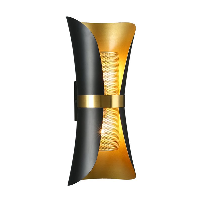 Metall gebogene Wandleuchter moderner Stil 2 Lichter Wandscheibe Jung