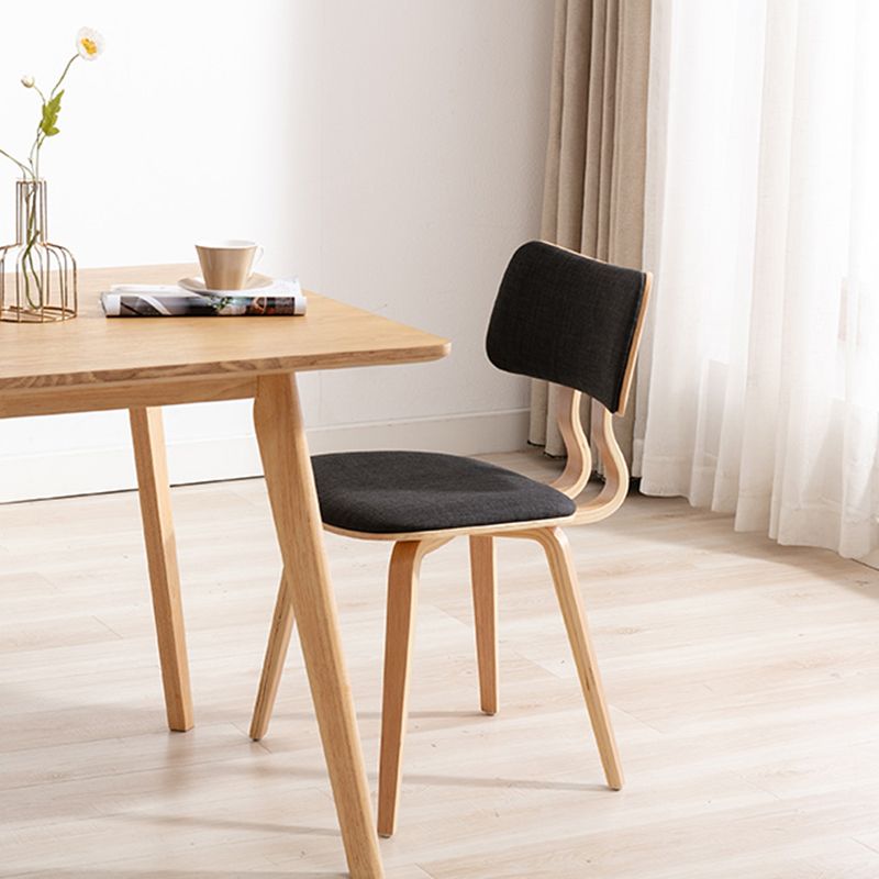 Chaise d'appoint contemporaine à la maison, chaise de salle à manger en bois rembourrée à dossier ouvert